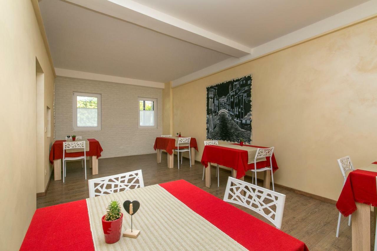 Red Lion Guest House 메스트레 외부 사진