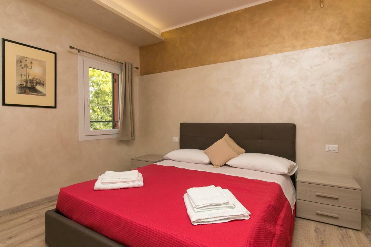Red Lion Guest House 메스트레 외부 사진