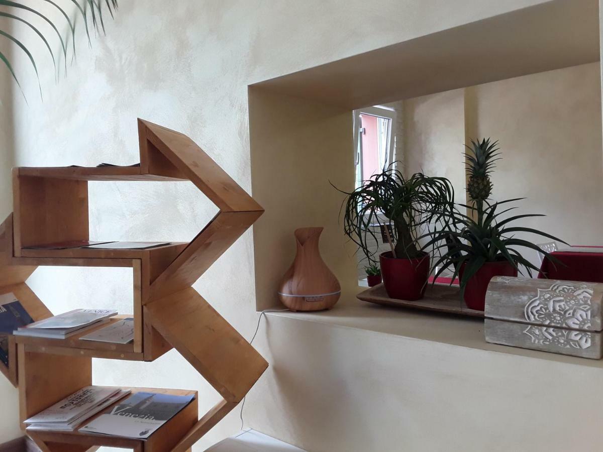 Red Lion Guest House 메스트레 외부 사진