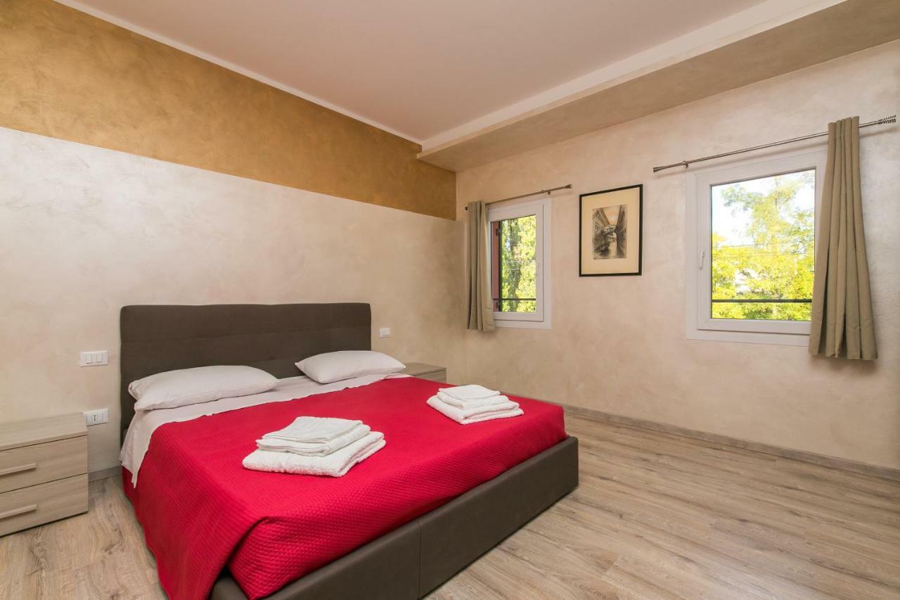 Red Lion Guest House 메스트레 외부 사진